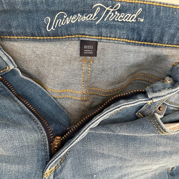 Universal Thread Women's High-Rise Flare Jeans - NWOT - Picture 3 of 5